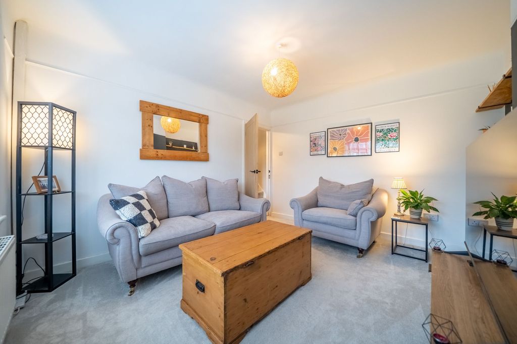 Property photo 2 of 24