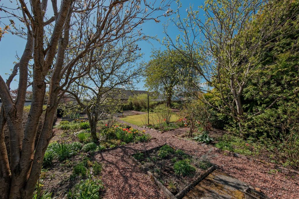 Property photo 3 of 36 005-97 Clyde Street, Carluke ML8 5Bg.Jpg