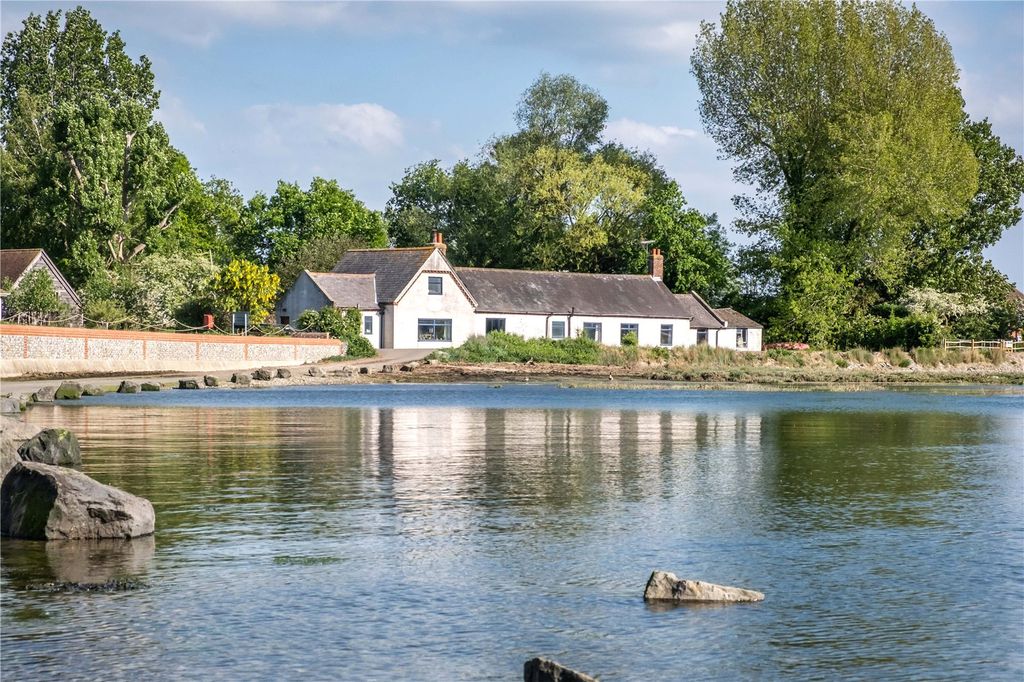 Property photo 2 of 14 The Old School