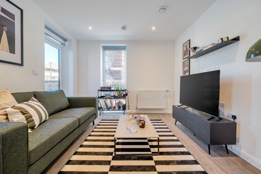 Property photo 3 of 14 1453400-9-69F338F...