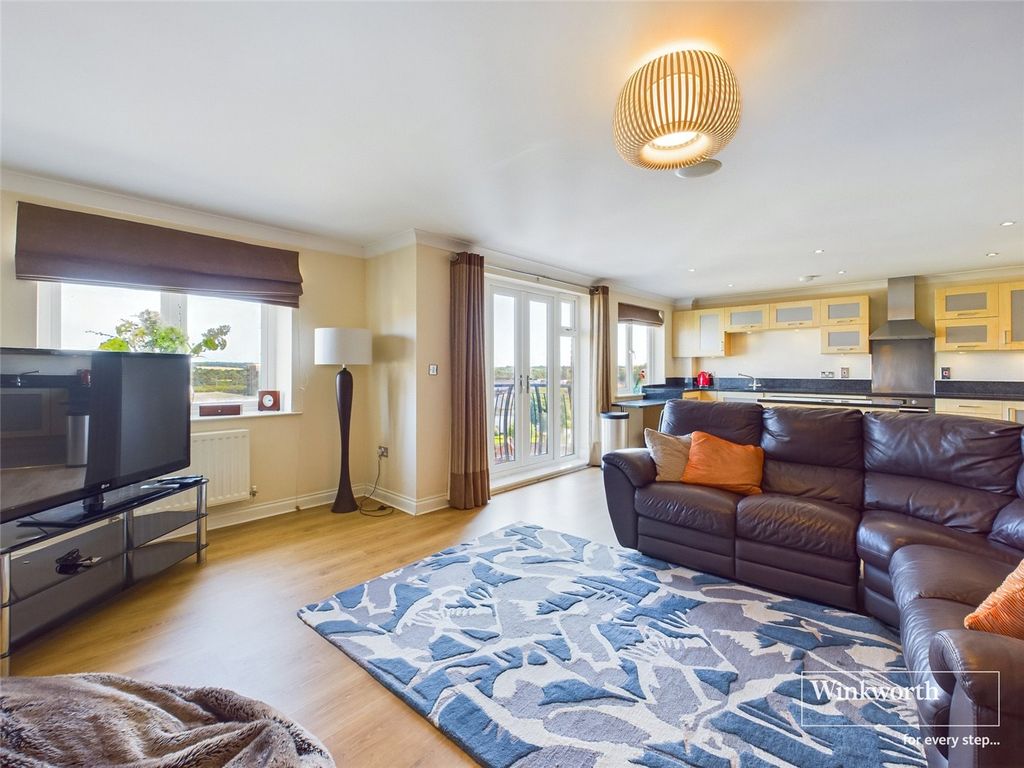 Property photo 2 of 18 Picture No. 41