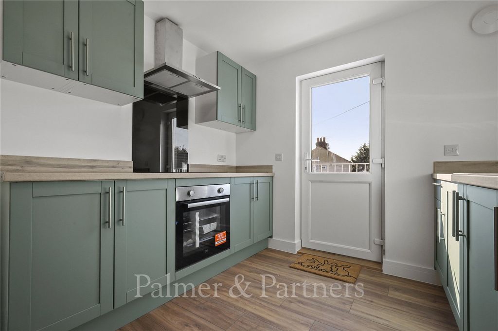 Property photo 1 of 11 Picture No. 12