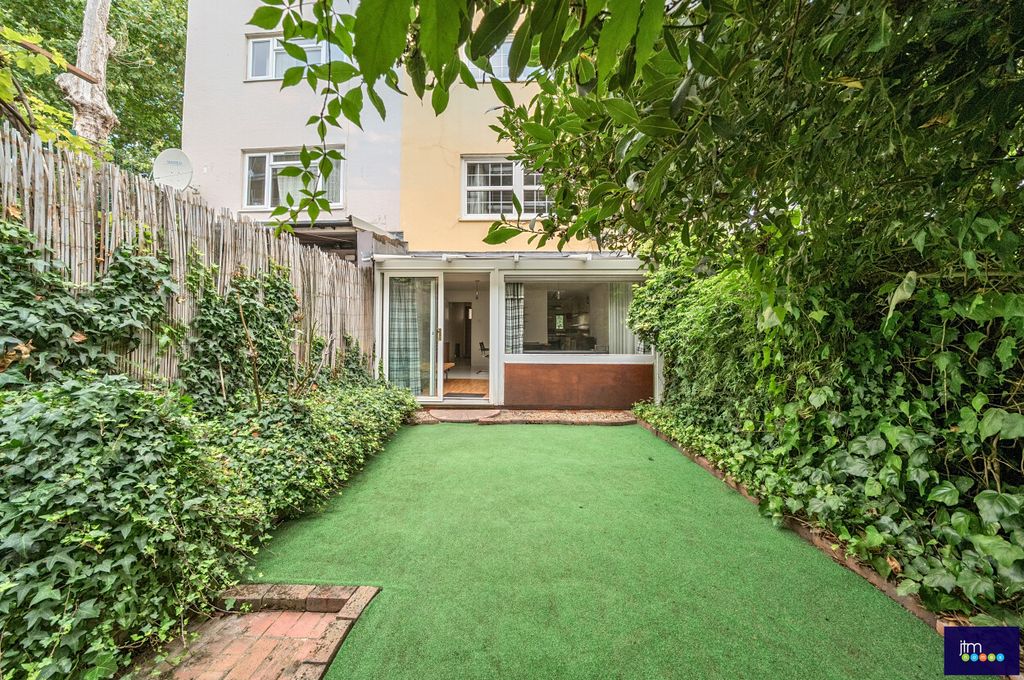 Property photo 3 of 18