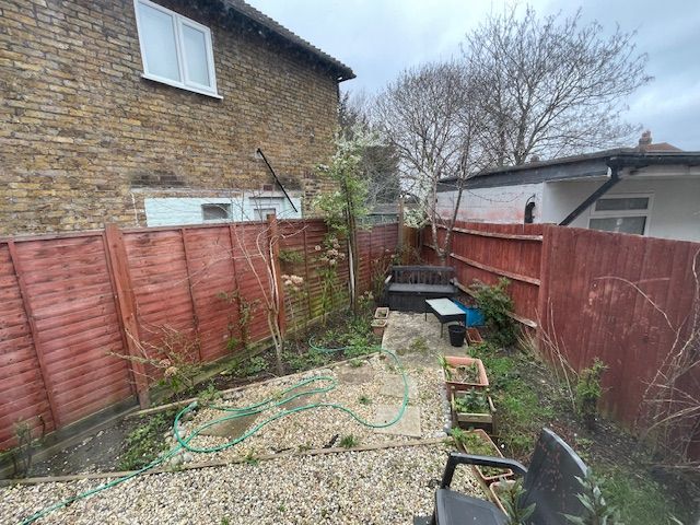 Property photo 3 of 4