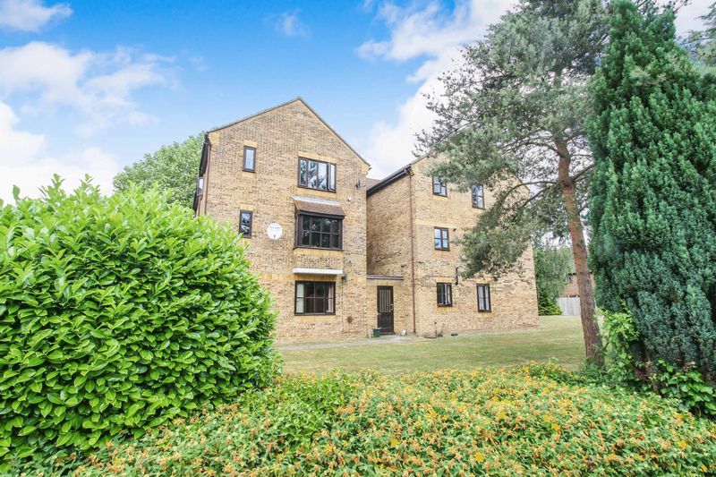 Property photo 1 of 9 Photo 9