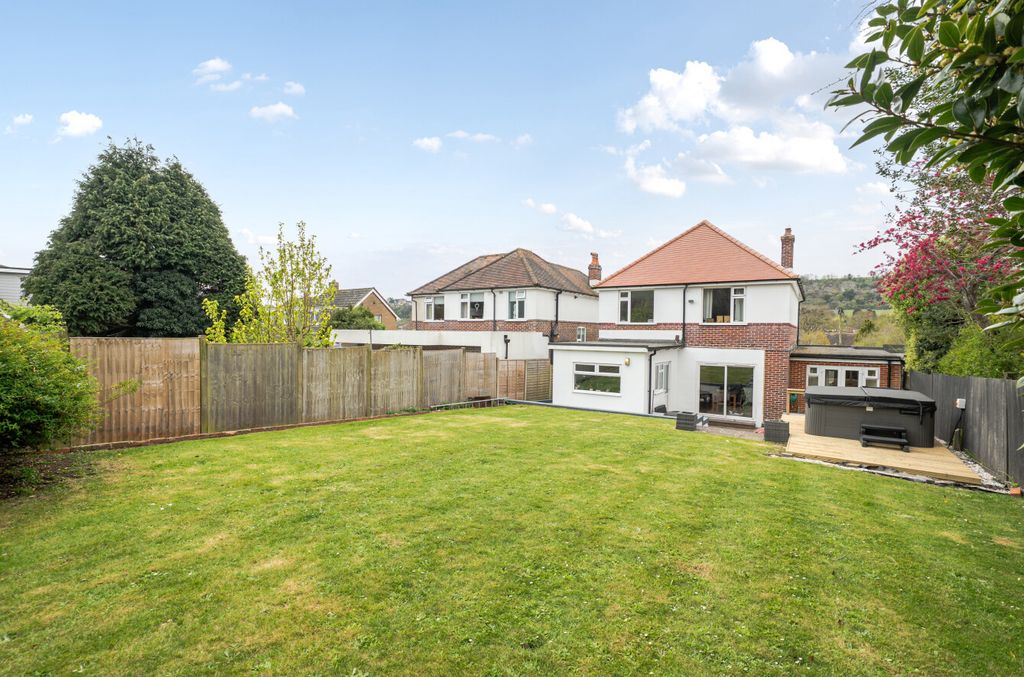 Property photo 2 of 15 1438911-9-69d7A3F...