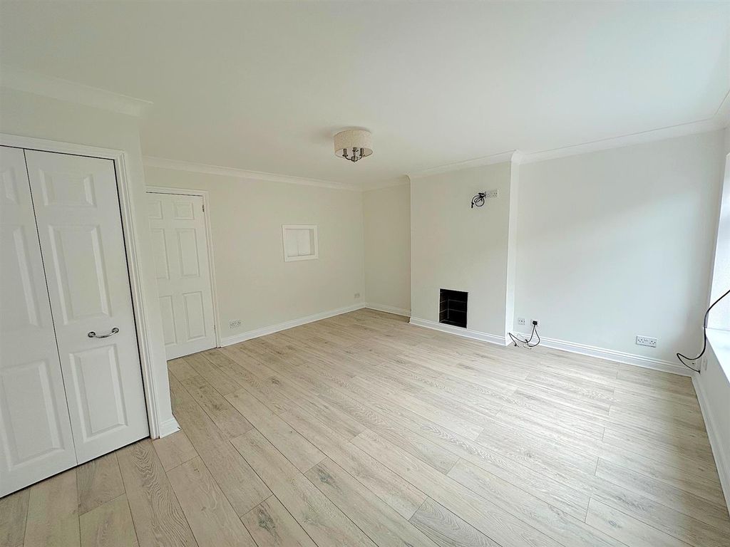 Property photo 2 of 16 00.Jpg