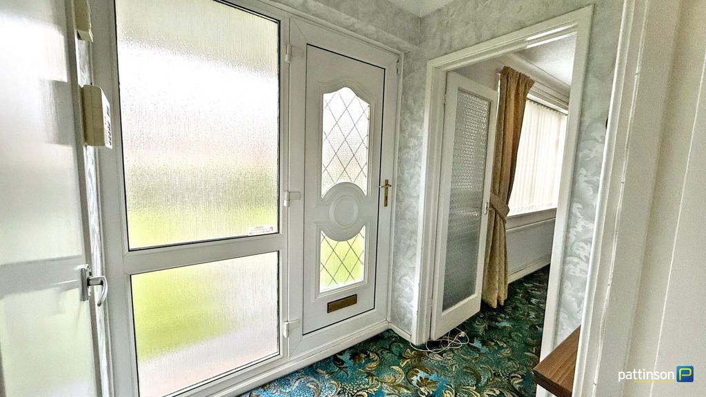 Property photo 2 of 21