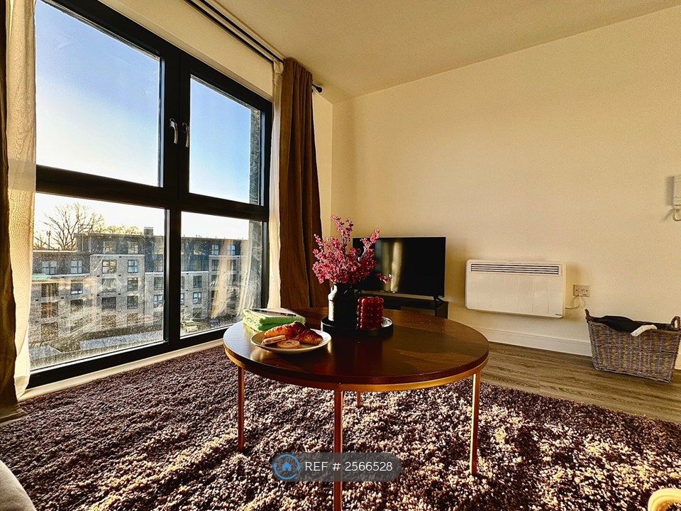 Property photo 2 of 18 South Facing (Almost) Ceiling To Floor Window