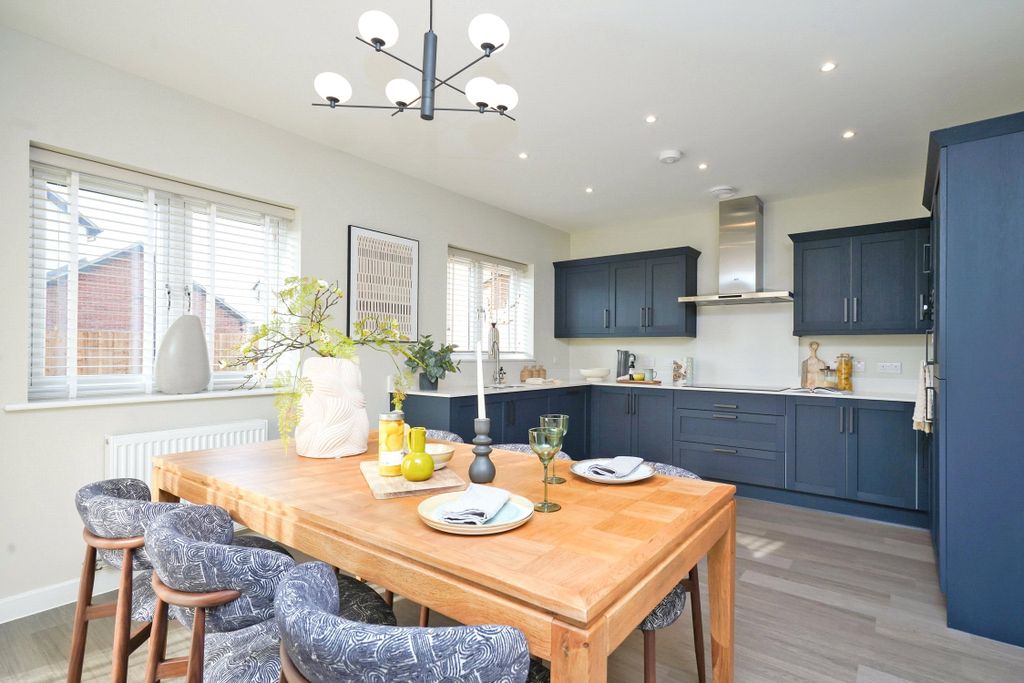 Property photo 2 of 24 Picture No. 16