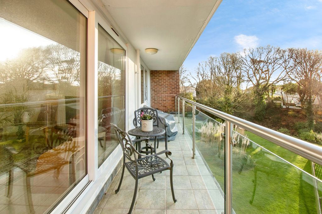 Property photo 3 of 18 Photography
