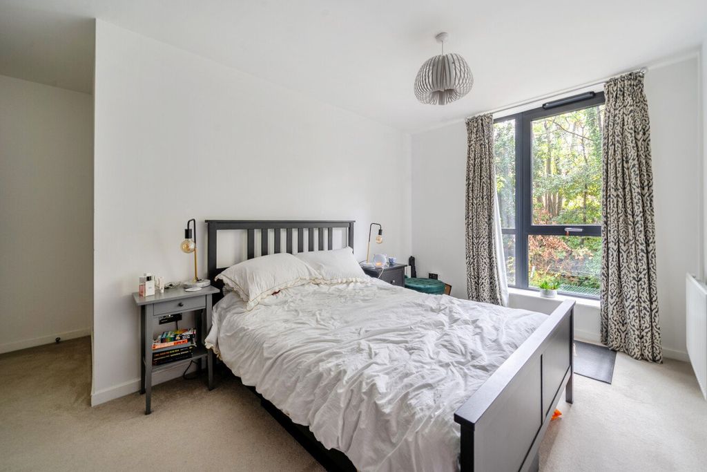 Property photo 3 of 12 Picture No. 11