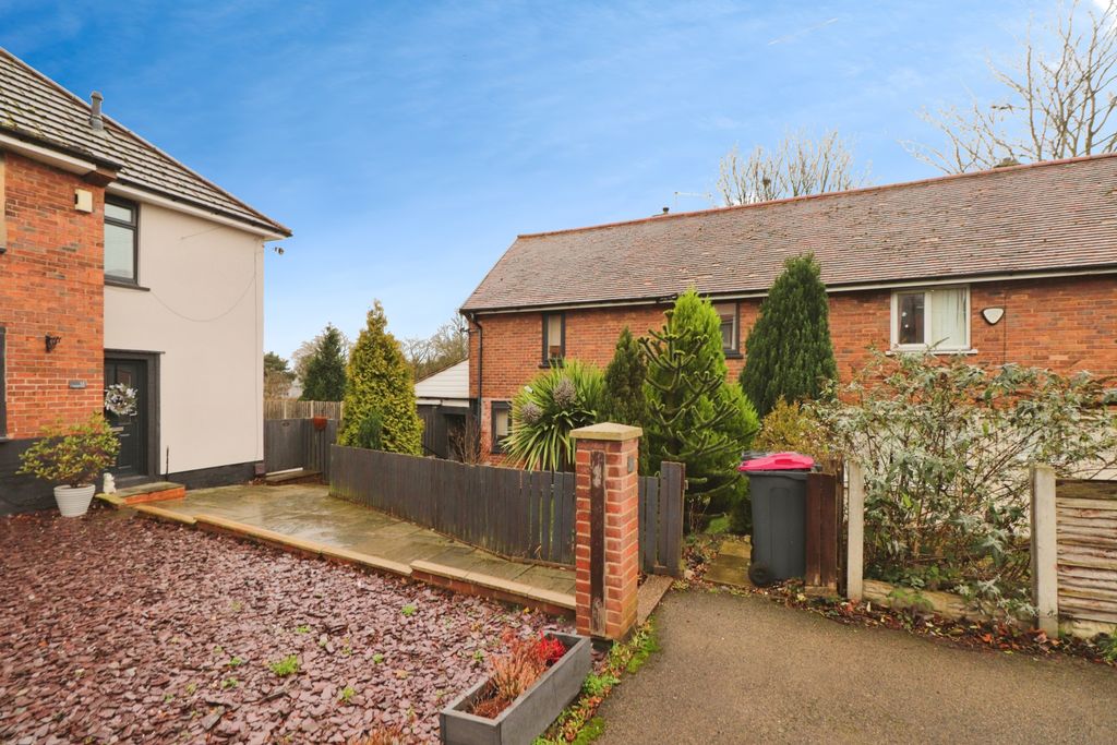 Property photo 3 of 15