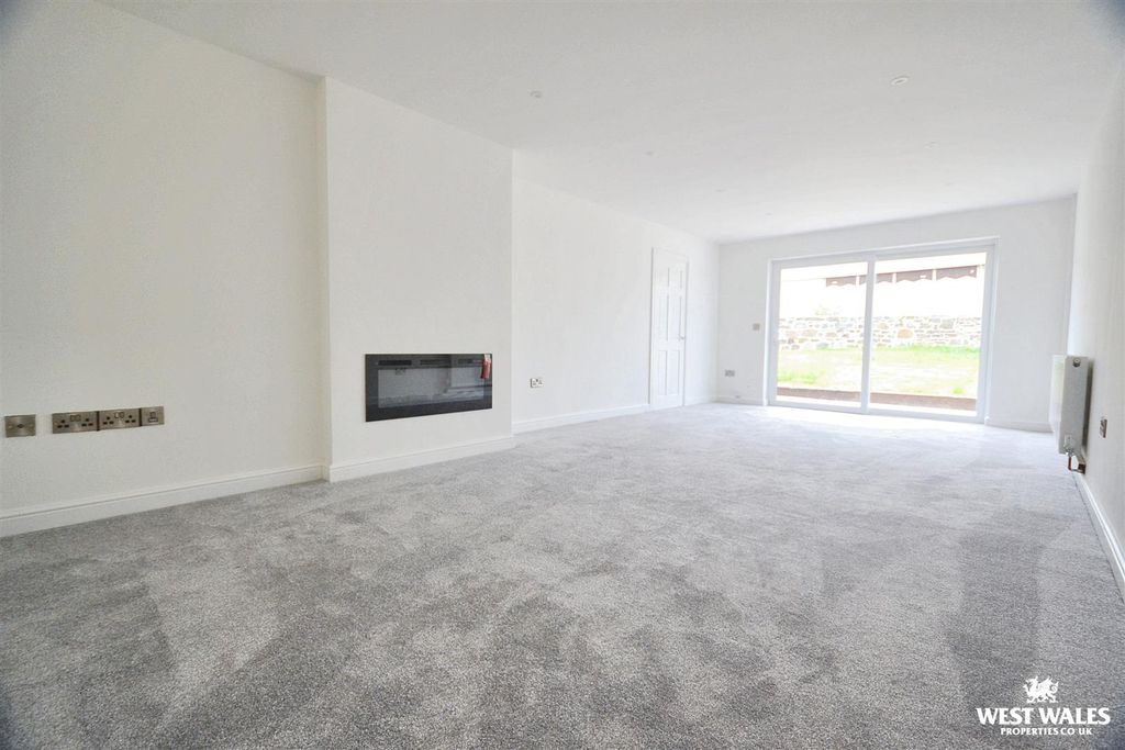 Property photo 2 of 16 Dsc_0577 (1).Jpg