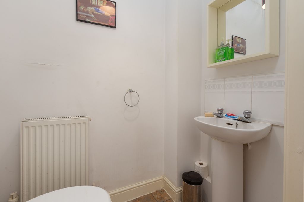 Property photo 3 of 21