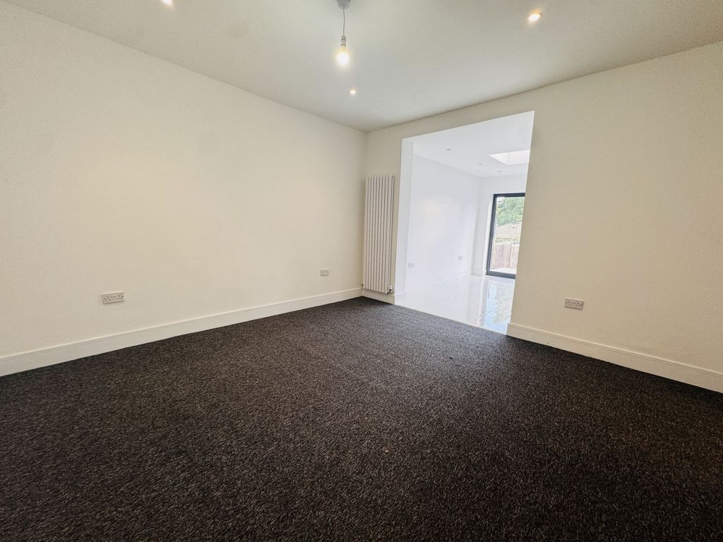 Property photo 2 of 14 Photo 2