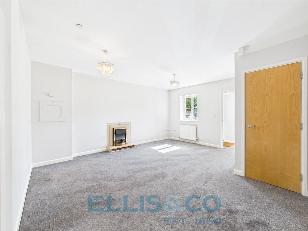 Property photo 3 of 15 Picture No. 11