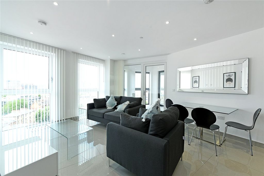 Property photo 1 of 9 Reception Se1