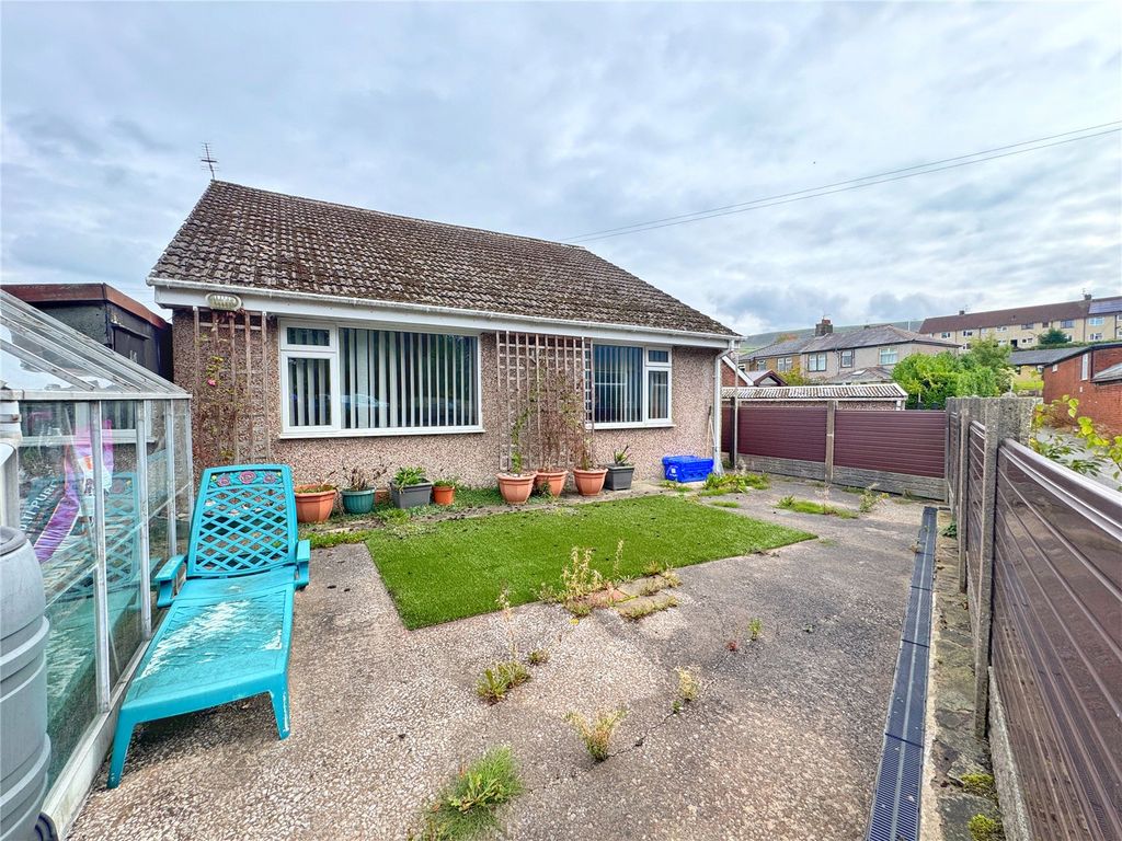 Property photo 2 of 12 South-Facing Garden