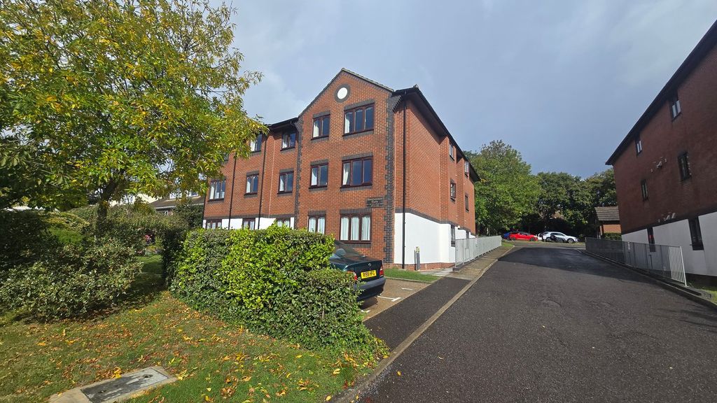 Property photo 1 of 9