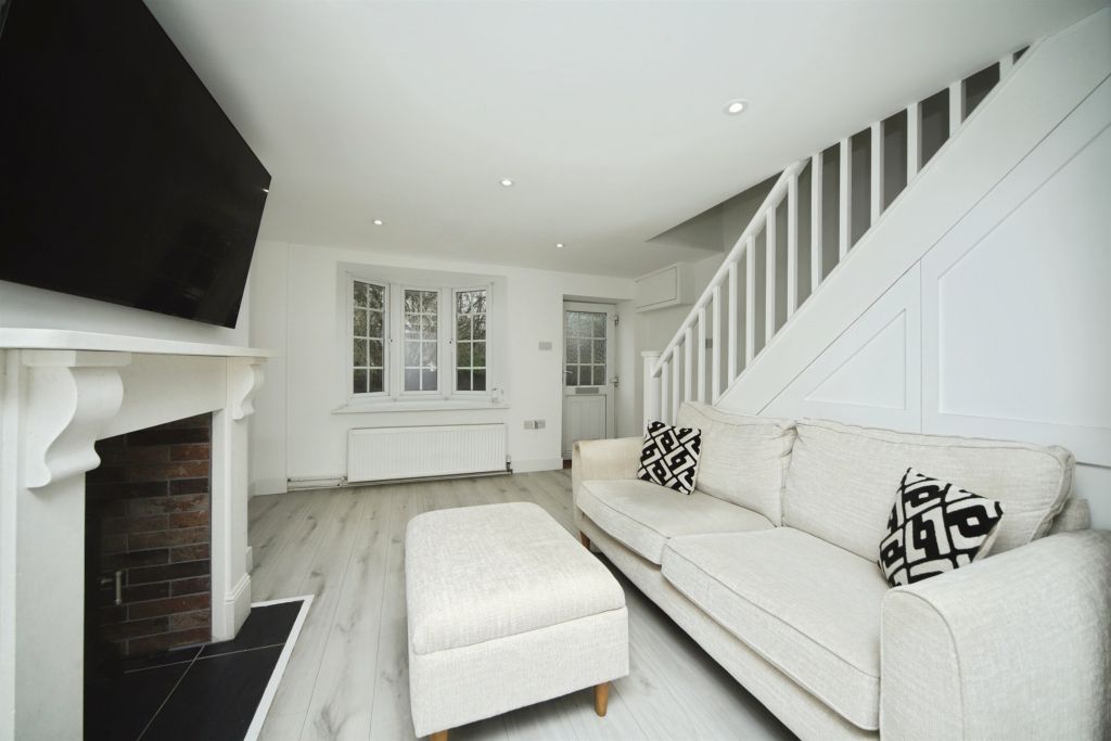 Property photo 2 of 21 Image