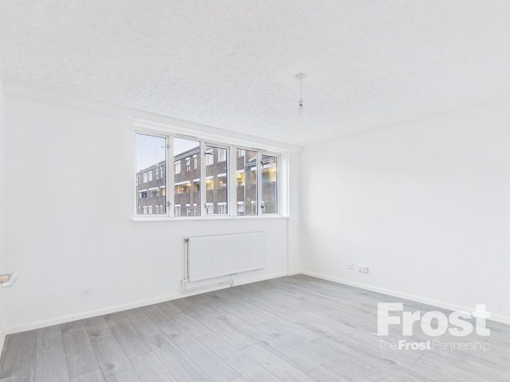 Property photo 2 of 7 Living Room