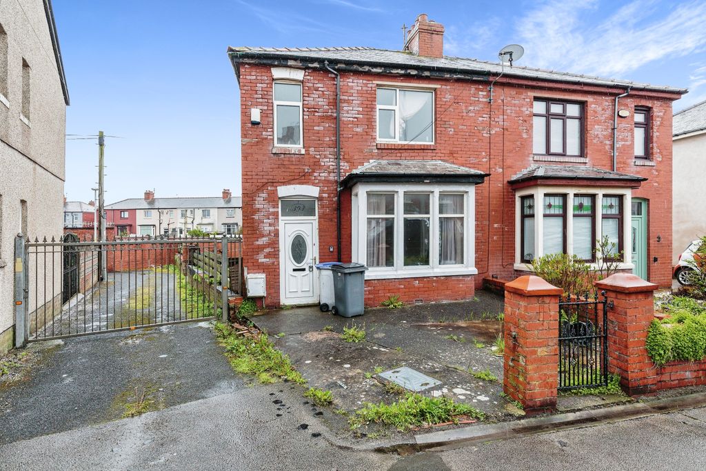 Property photo 1 of 15 Photography