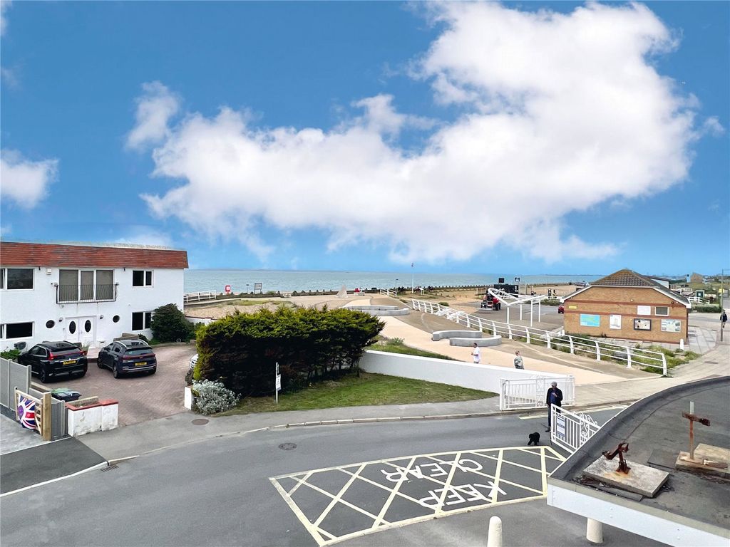 Property photo 2 of 11 Picture No. 03