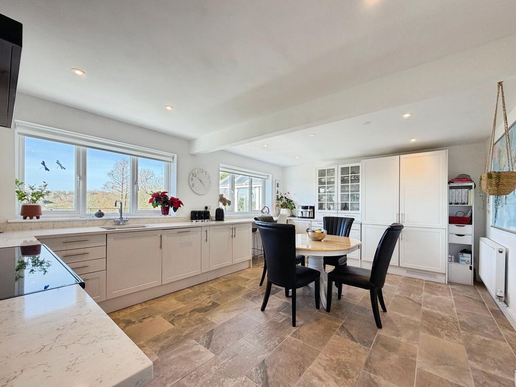 Property photo 2 of 26 Kitchen