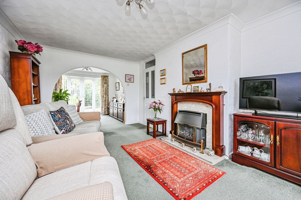 Property photo 2 of 16 Photo