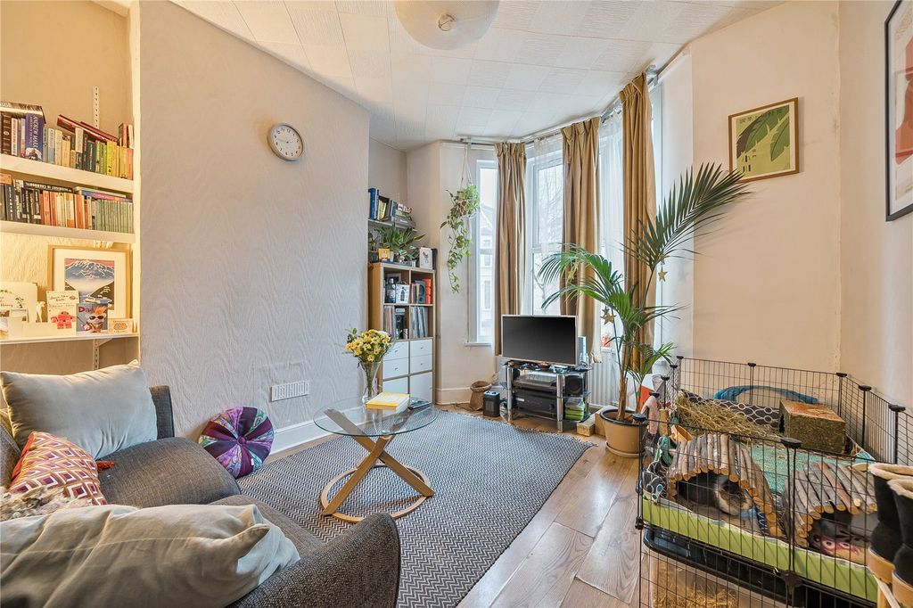 Property photo 3 of 15 Picture No. 11