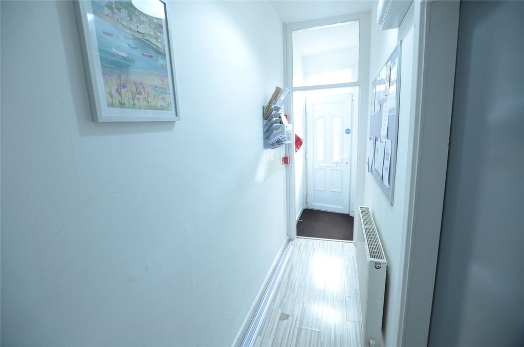 Property photo 3 of 18 Picture No. 07