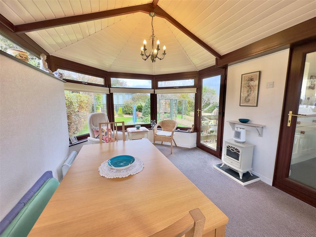 Property photo 3 of 23 Conservatory  Sunroom 2.Jpg