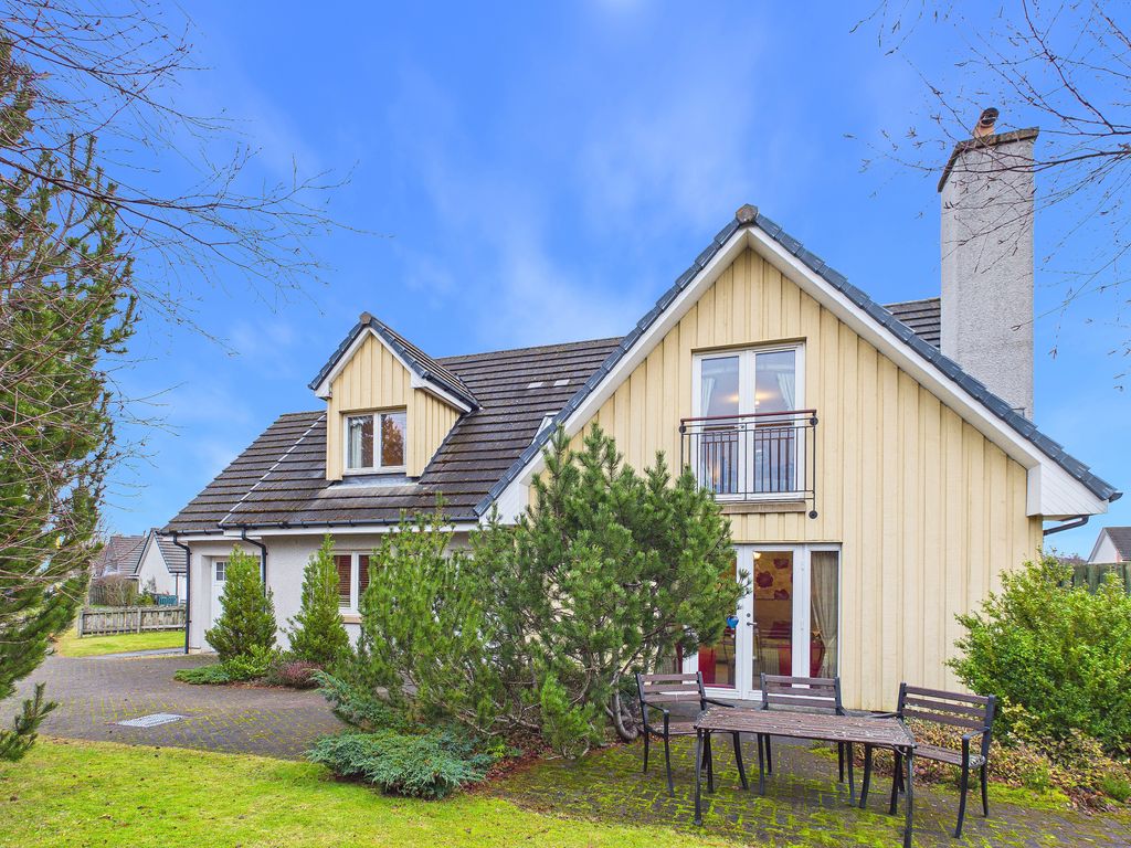 Property photo 1 of 43