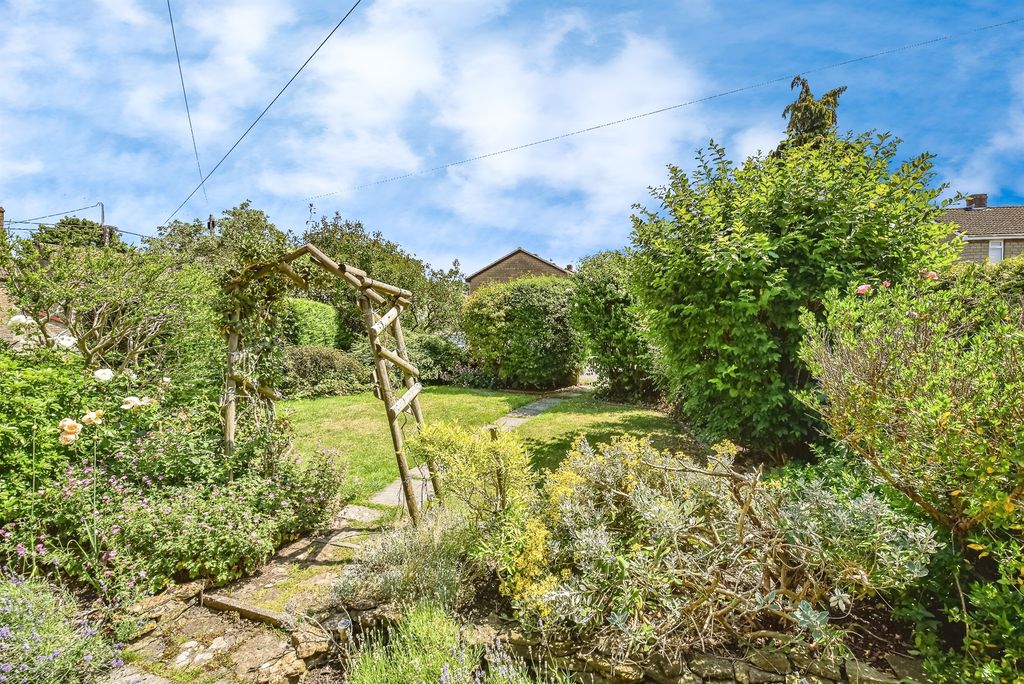 Property photo 2 of 17