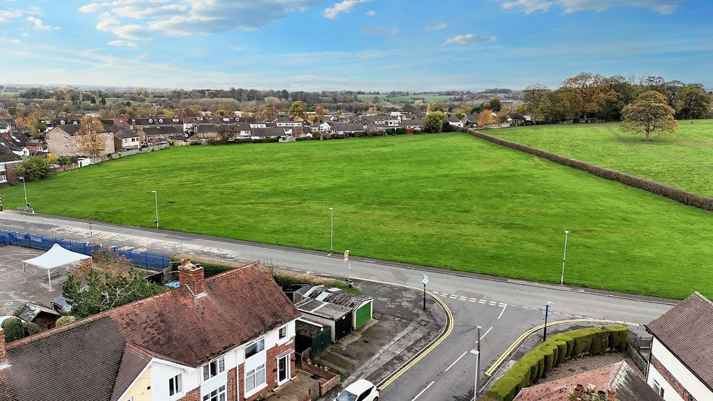 Property photo 2 of 22