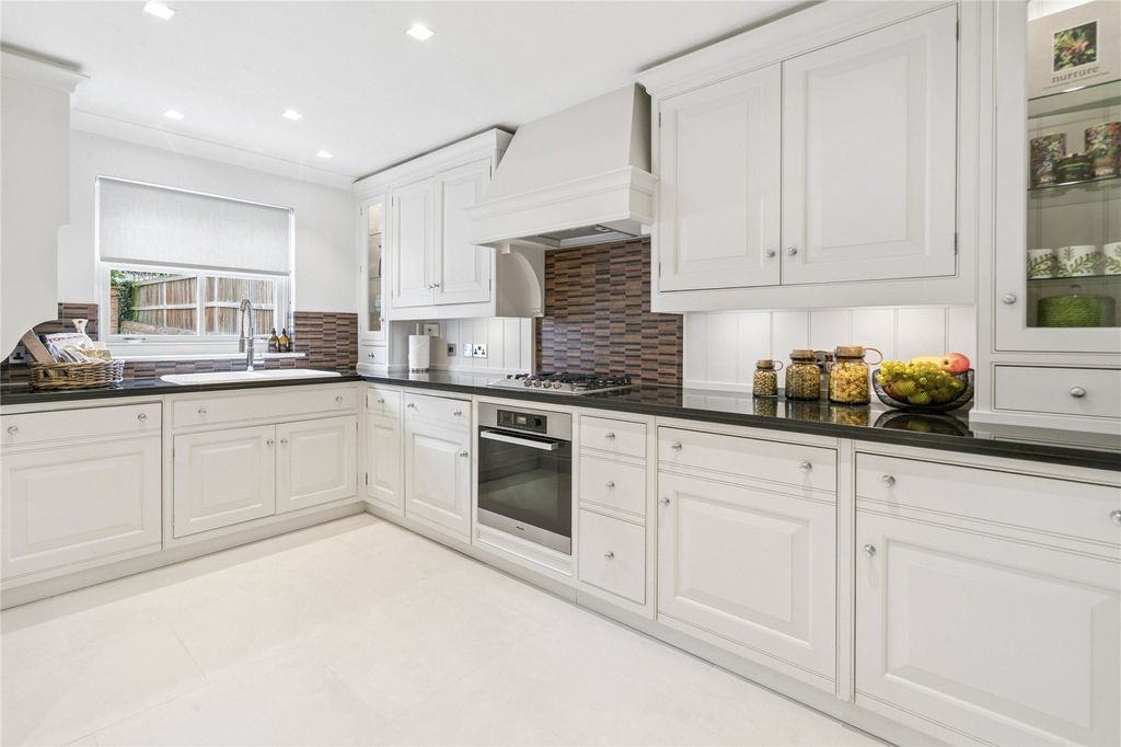 Property photo 2 of 15 Kitchen