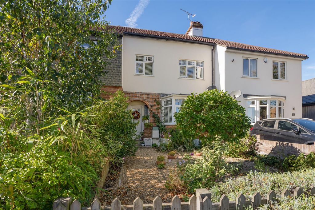 Property photo 1 of 19 Pier Avenue, Tankerton, Whitstable