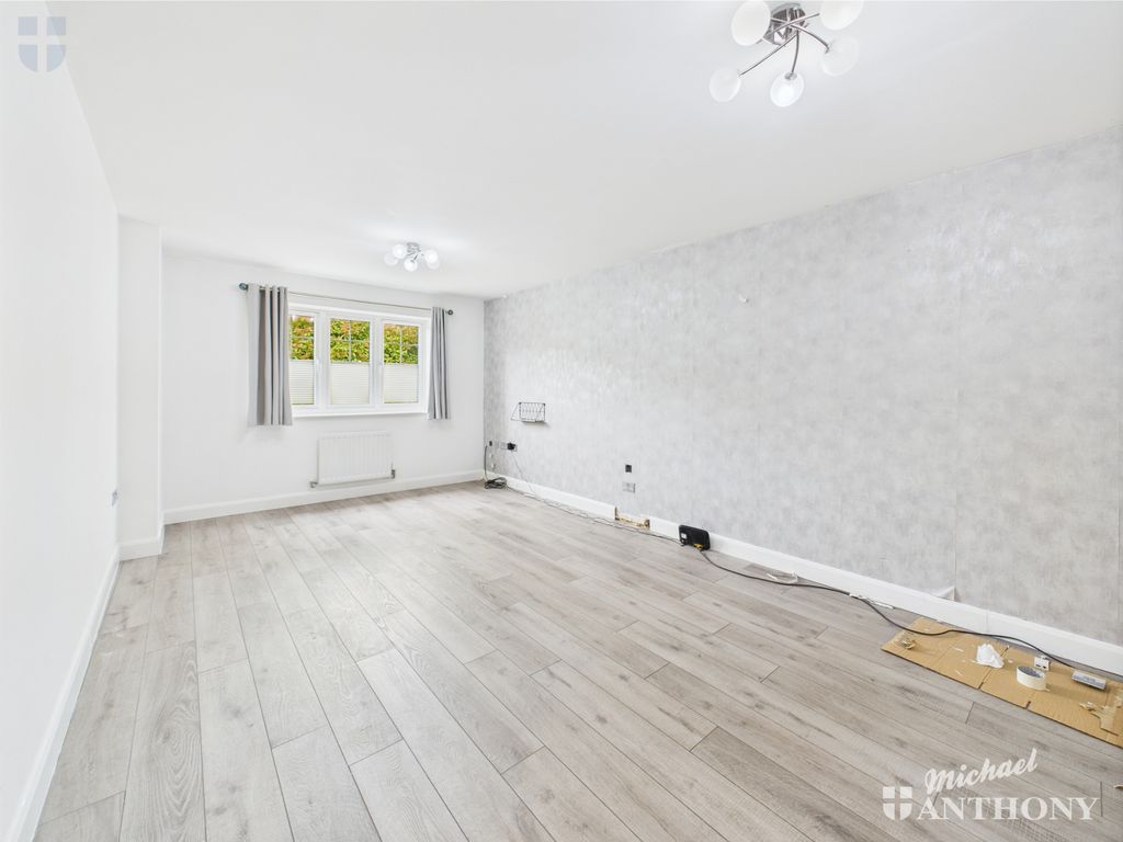 Property photo 2 of 18 Cam03852G0-Pr0298-Still002