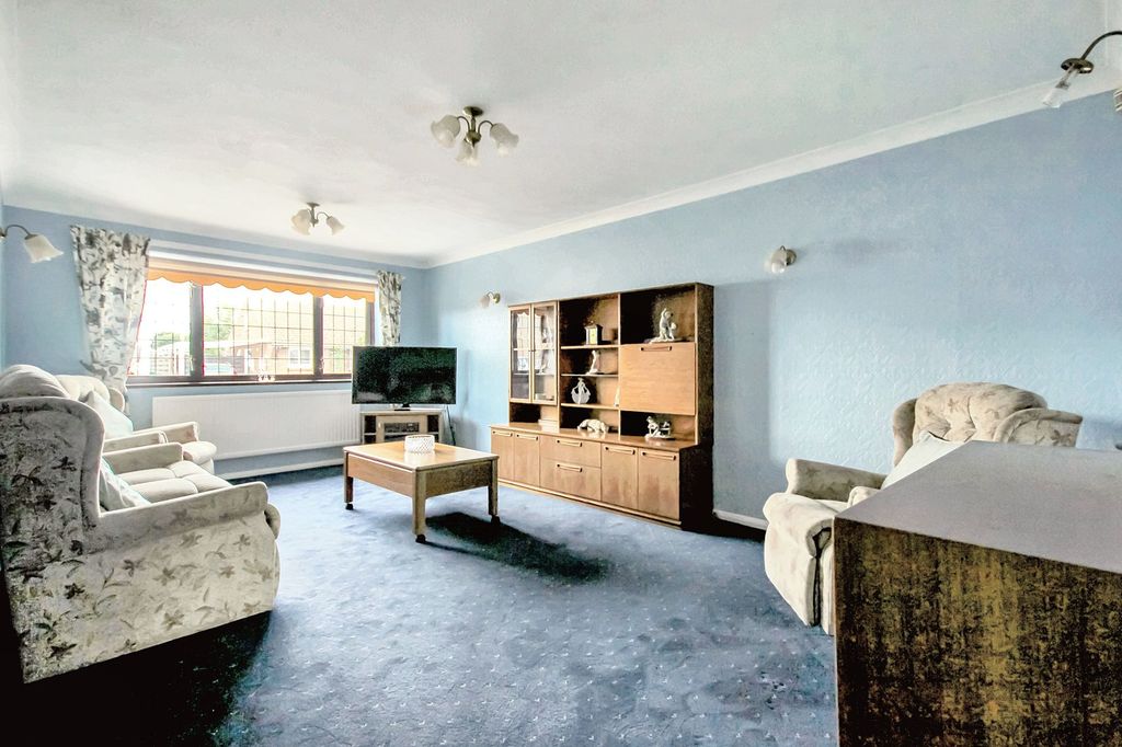 Property photo 3 of 15