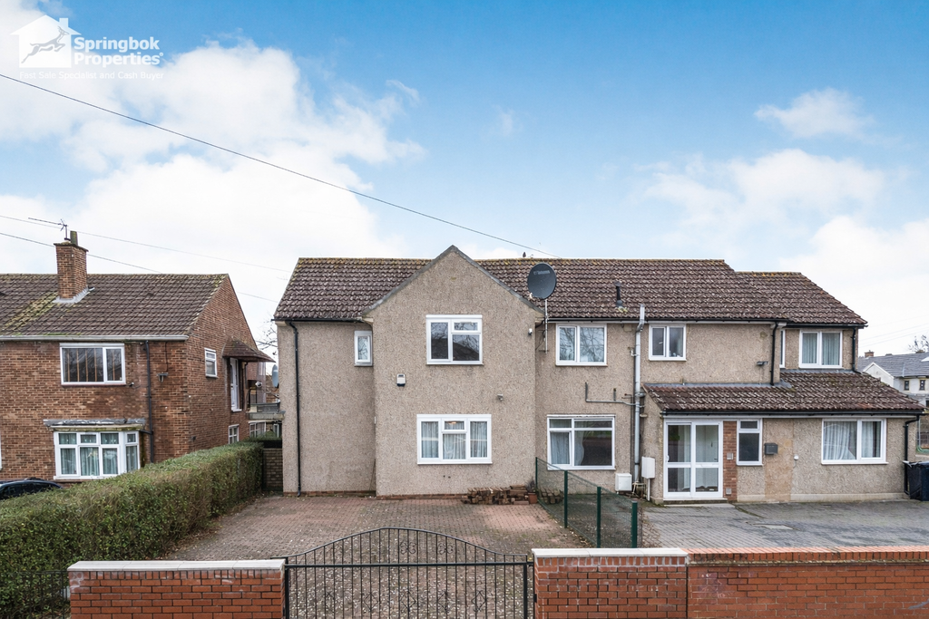 Property photo 1 of 10 Front View