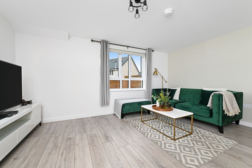 Property photo 2 of 15 Property Image 3