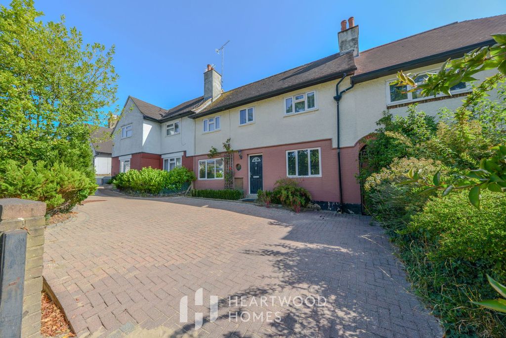 Property photo 2 of 21