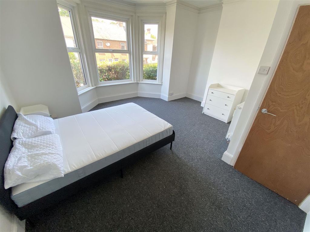 Additional image 4 of Room to rentCarisbrooke Road, Newport PO30