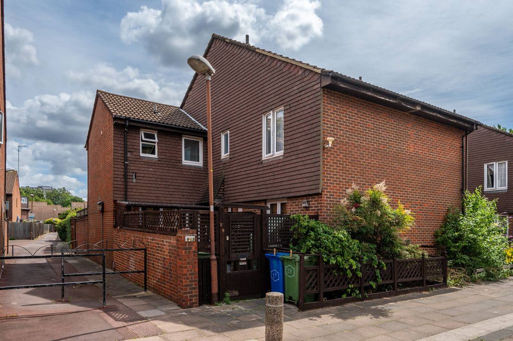 Property photo 2 of 9