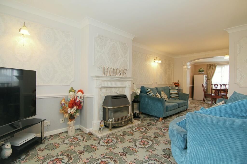 Property photo 3 of 18 17.Jpg
