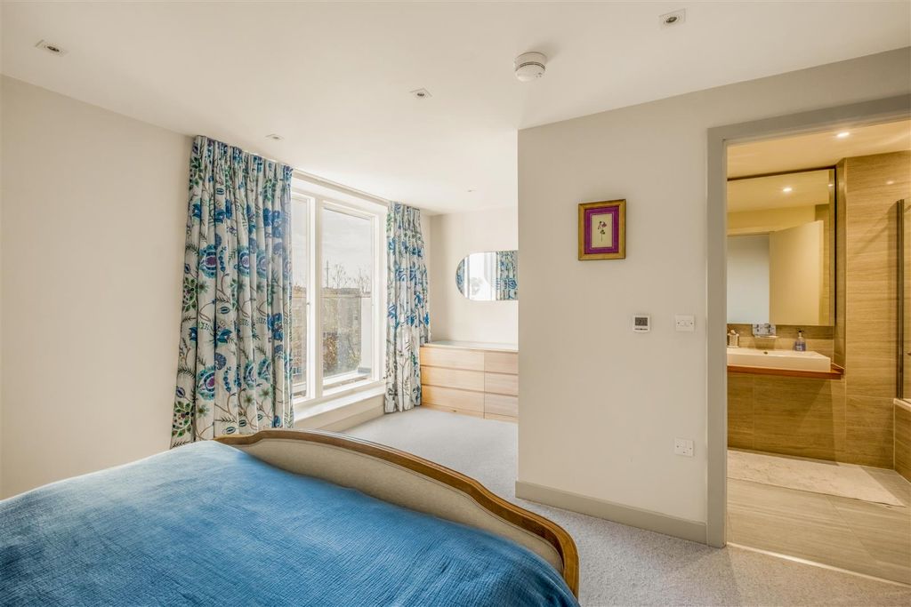 Additional image 8 of 3 bed flat to rentPalmeira Avenue, Hove BN3