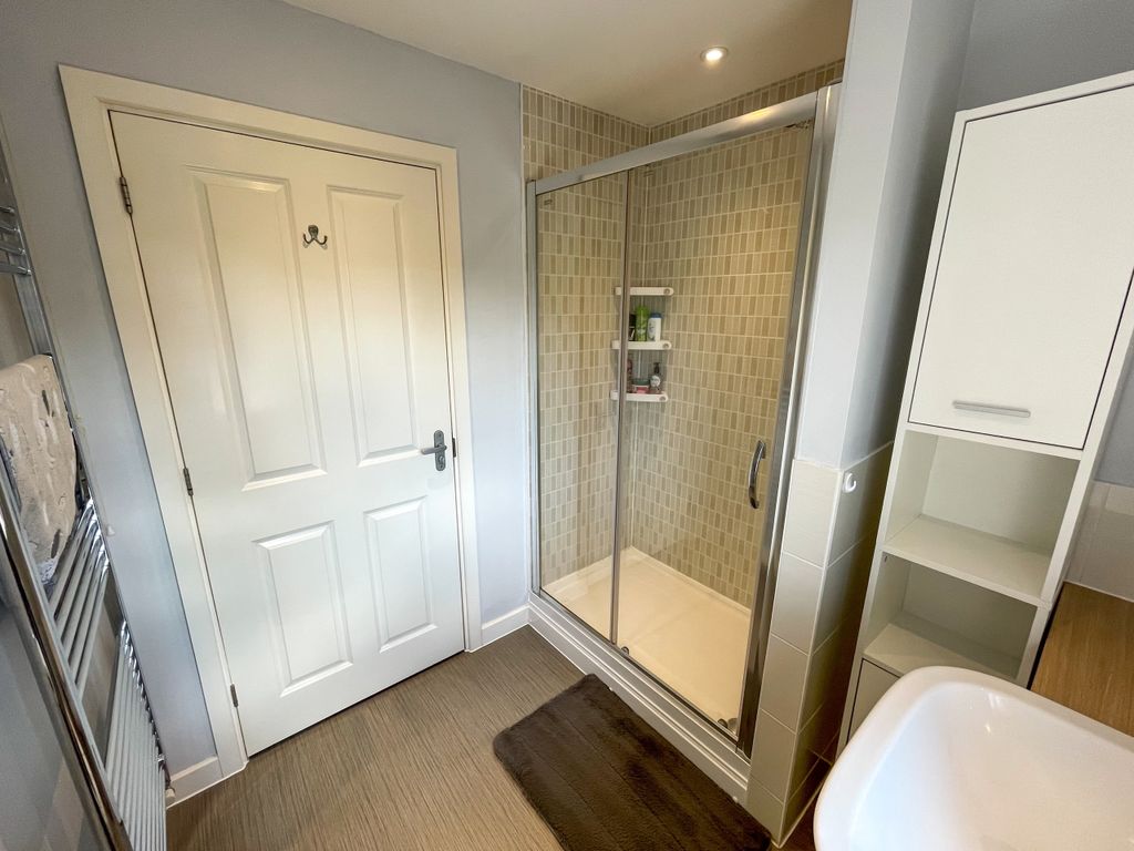 Additional image 16 of 2 bed flat for saleHeydon Way, Broadbridge Heath RH12