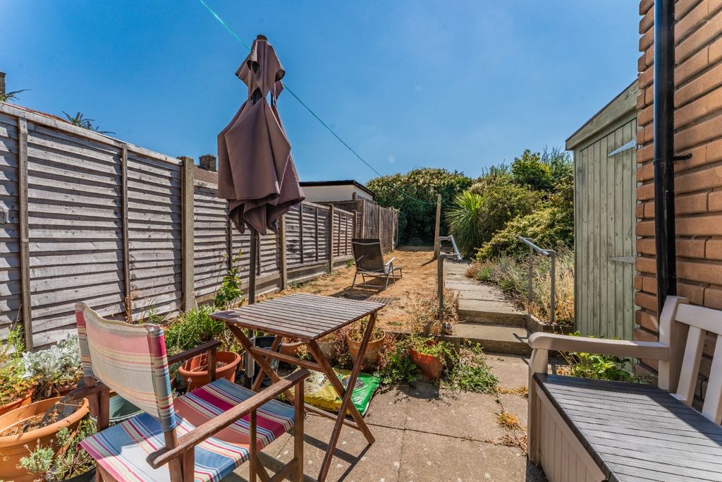 Property photo 3 of 12 5306533