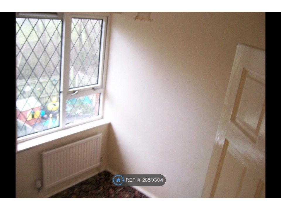 Property photo 2 of 35 Bedroom3A